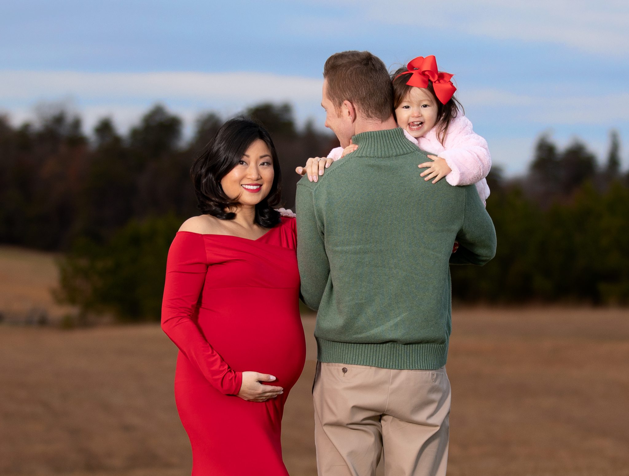 Newborn photographer in Laurel, MD and Pregnancy photography in Baltimore, MD.
